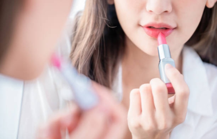 The Benefits of Moszacos Lipstick Moisturizing